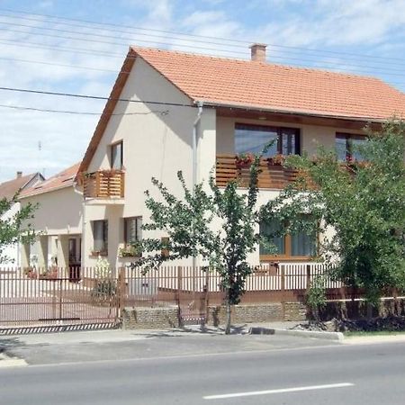 Aura Vendeghaz Ξενοδοχείο Hajdúszoboszló Εξωτερικό φωτογραφία